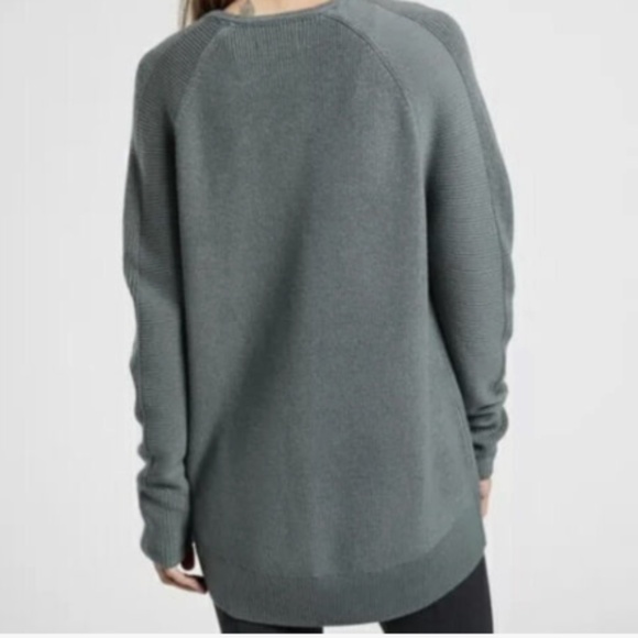 Hanover V-Neck Sweater by Athleta in Gray Size L - Picture 5 of 6